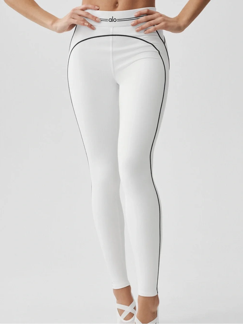 Alo Airbrush High-Waist Heart Throb Legging
